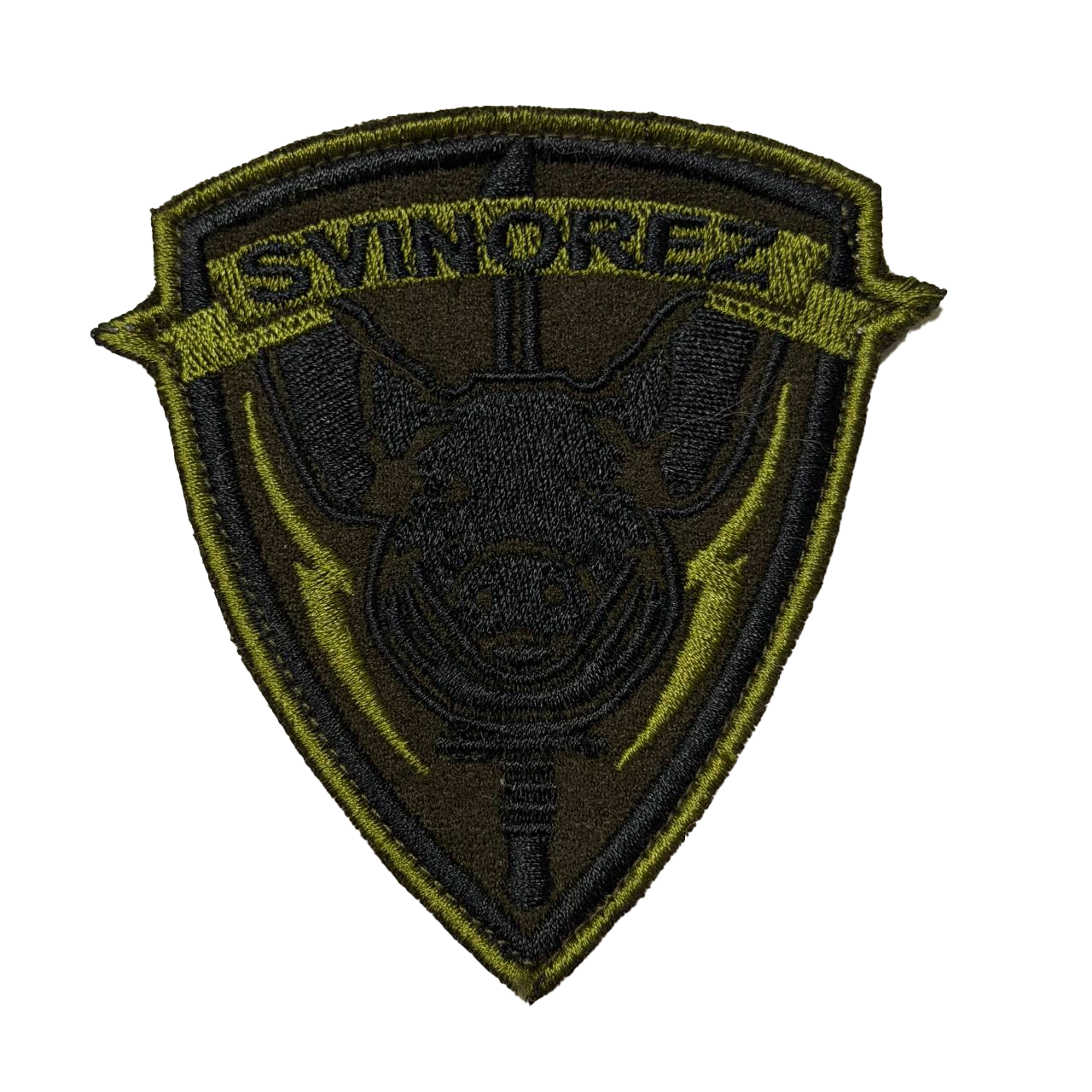 Svinorez Pig Patch – Olive Shield and Blade Motif 1 Svinorez Pig Patch with SVINOREZ on an olive banner above a dark pig head and a vertical blade-like element, front view.